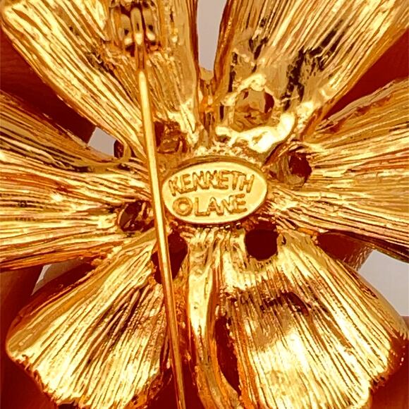 KJL Kenneth Jay Lane Faux Pearl Rhinestone Flower Brooch - Picture 2 of 10